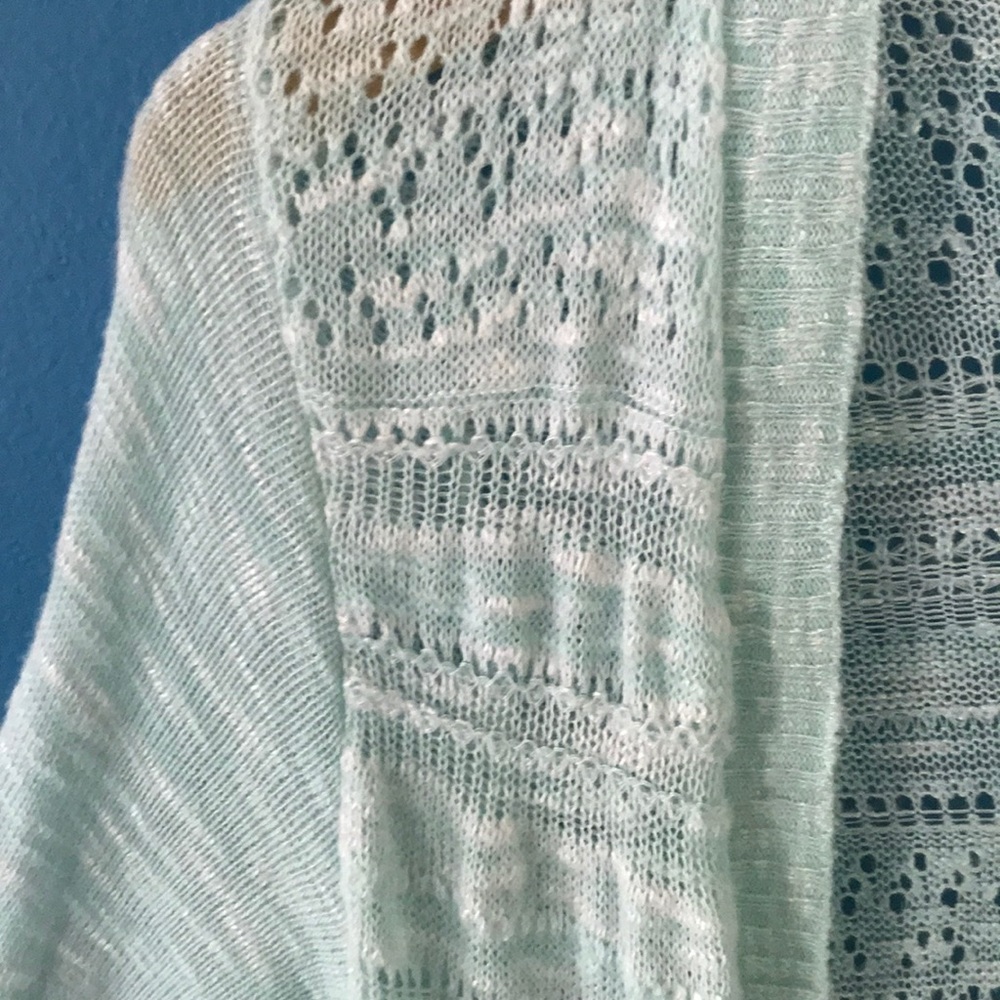Light mint sweater - Picture 2 of 4